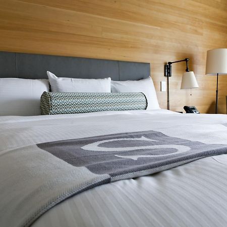 Sproat Lake Landing Resort Great Central Екстериор снимка