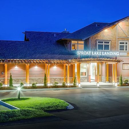 Sproat Lake Landing Resort Great Central Екстериор снимка