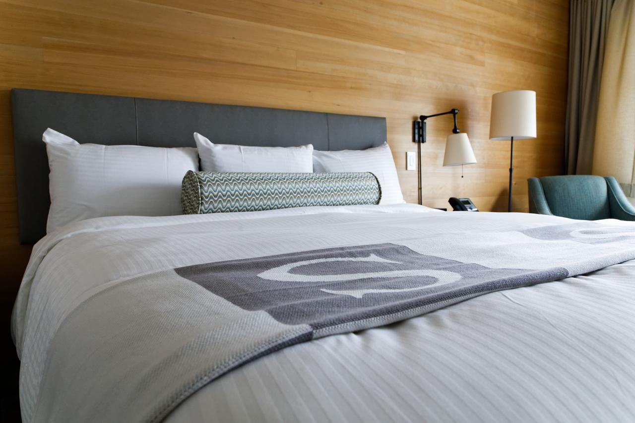 Sproat Lake Landing Resort Great Central Екстериор снимка