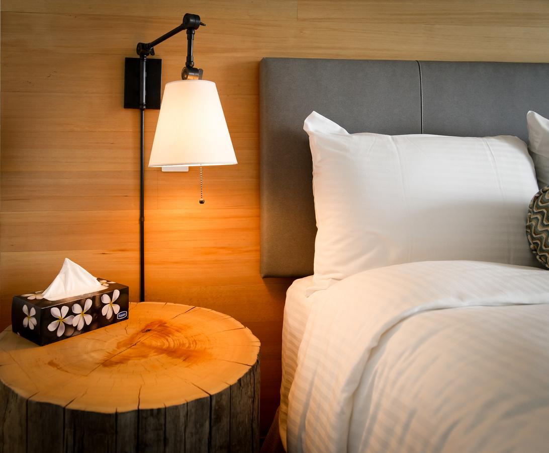 Sproat Lake Landing Resort Great Central Екстериор снимка