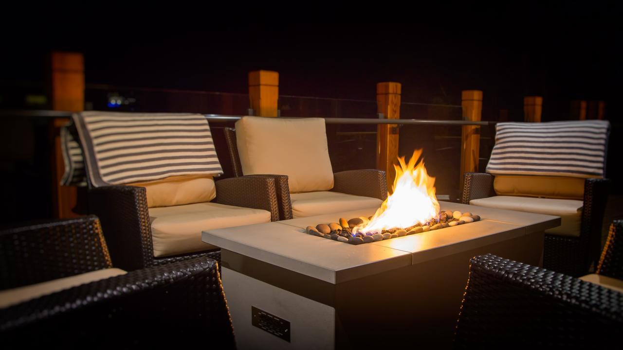 Sproat Lake Landing Resort Great Central Екстериор снимка