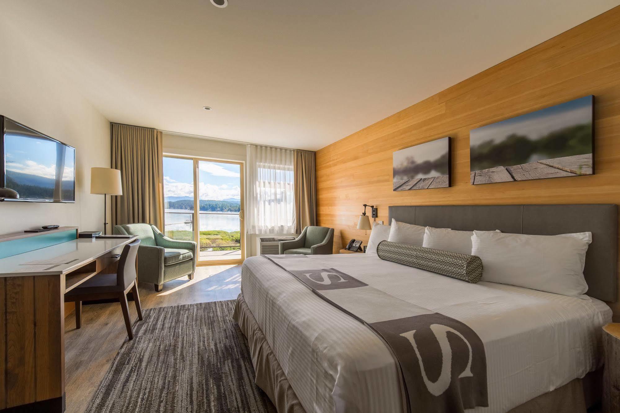 Sproat Lake Landing Resort Great Central Екстериор снимка