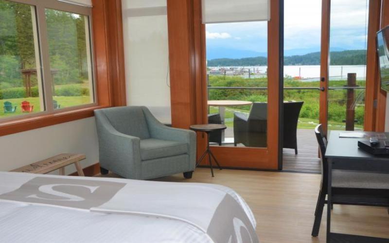 Sproat Lake Landing Resort Great Central Екстериор снимка